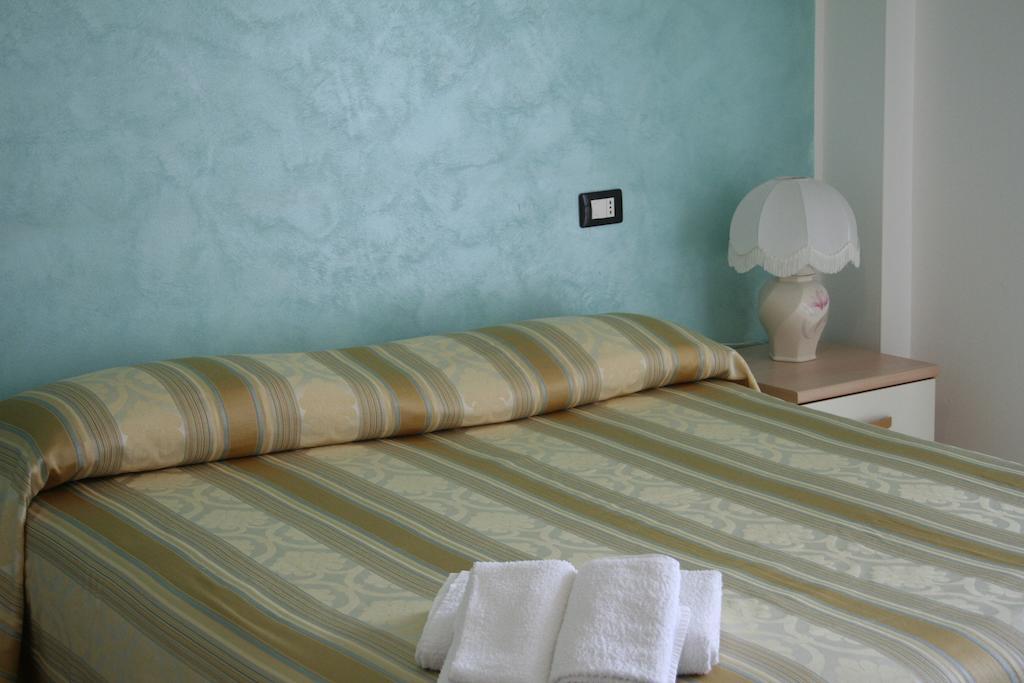 Bed And Breakfast Cirelli Scalea Δωμάτιο φωτογραφία