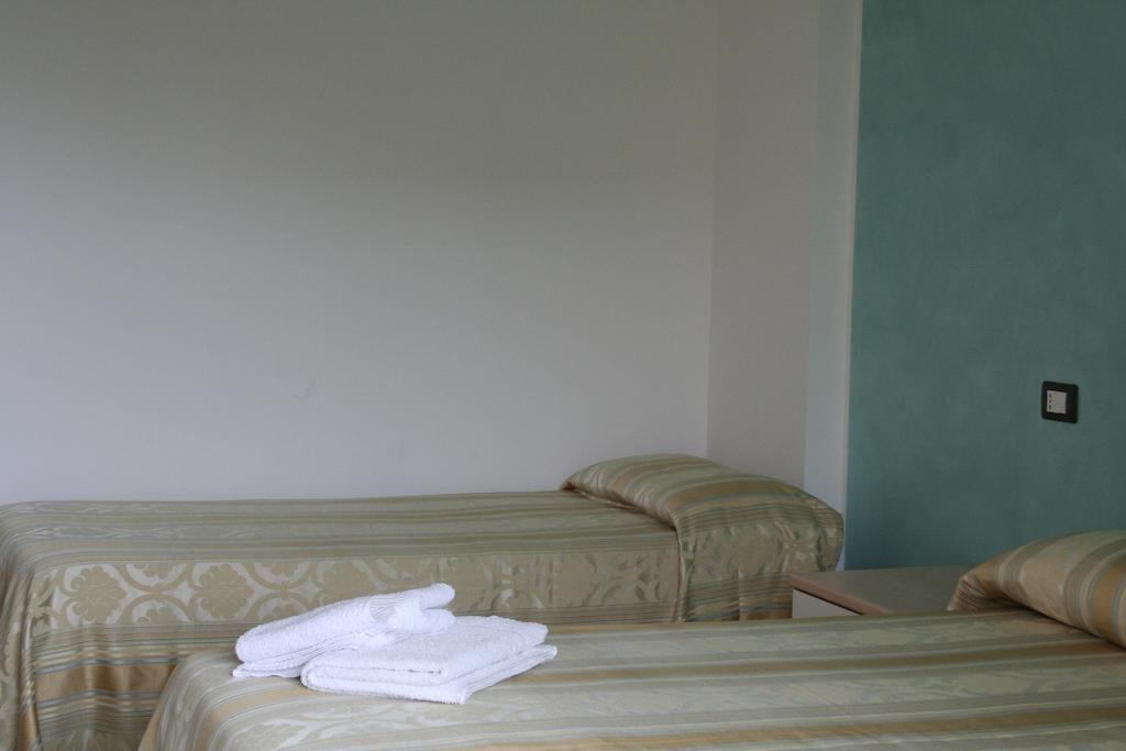 Bed And Breakfast Cirelli Scalea Δωμάτιο φωτογραφία